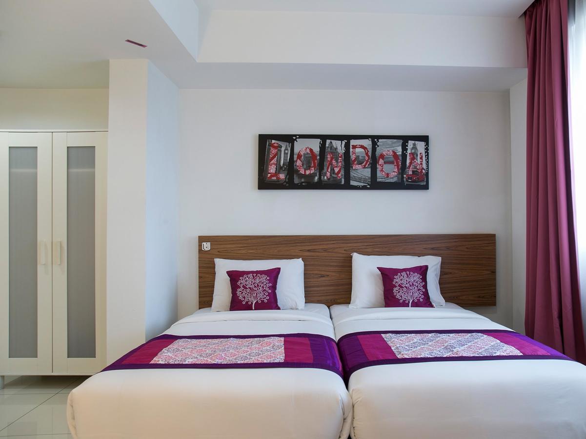 Oyo 180 V Hotel Куала Лумпур Екстериор снимка