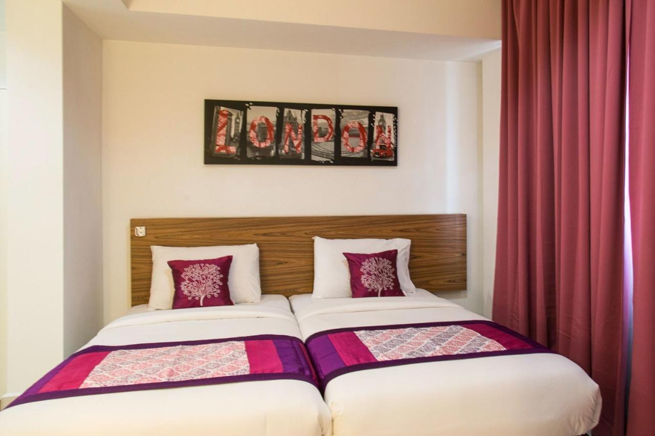 Oyo 180 V Hotel Куала Лумпур Екстериор снимка